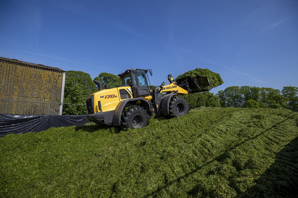 New Holland W 170 D wiellader: graag geziene gast in het land en op de kuil