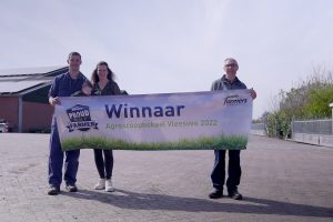 Rosékalverhouderij Peerden uit Ulicoten wint Agroscoopbokaal Vleesvee