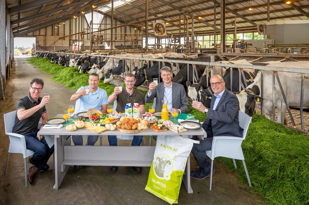 Agrifirm en Nutrifeed gaan samenwerking aan: Kalvolac blijft beschikbaar