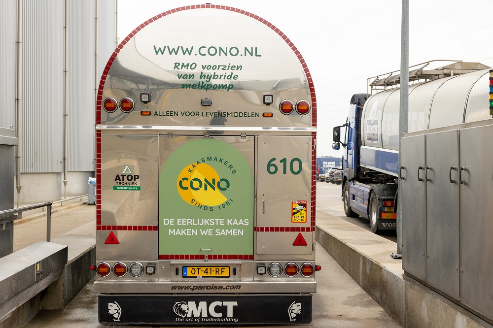 Eerste elektrische melkwagen van CONO Kaasmakers de weg op