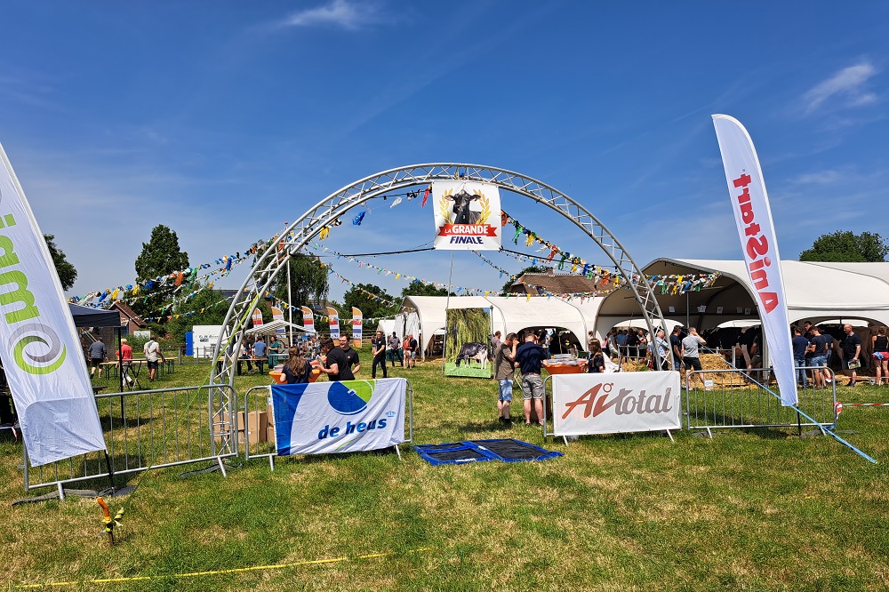 De veiling heette La Grande finale. Het was dan ook een fantastische finale van decennia fokkerijgeschiedenis van de familie Kolff.